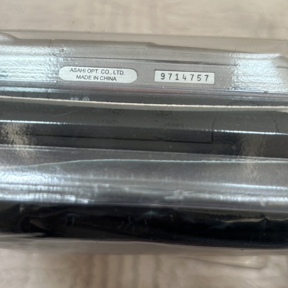 Pentax PC-55 35mm Film Camera 30mm Fixed Lens auto Rewind, New condition - Picture 9 of 12